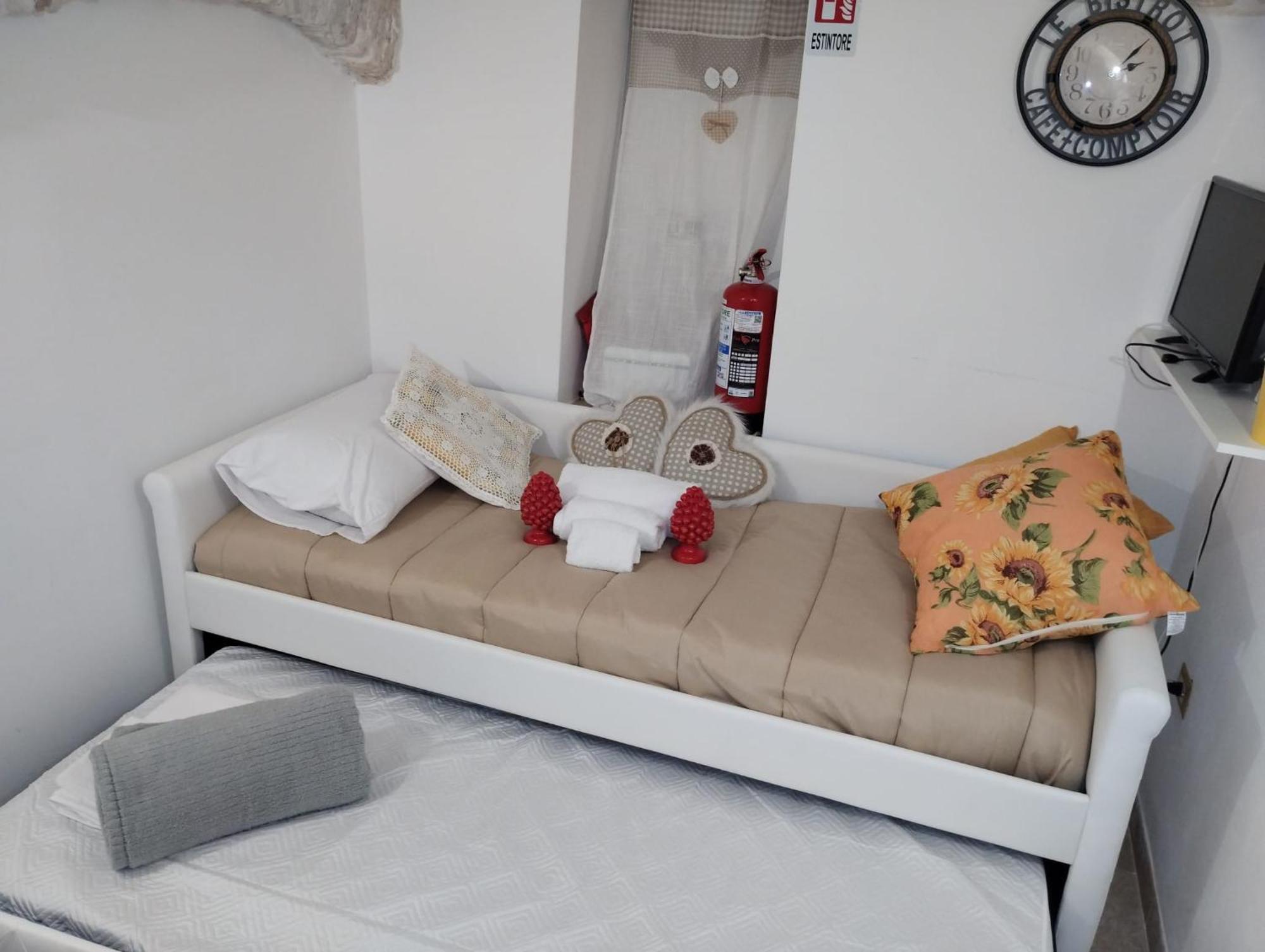 Al Bianco Nido White Stone Apt In มาร์ตินาฟรังกา ภายนอก รูปภาพ