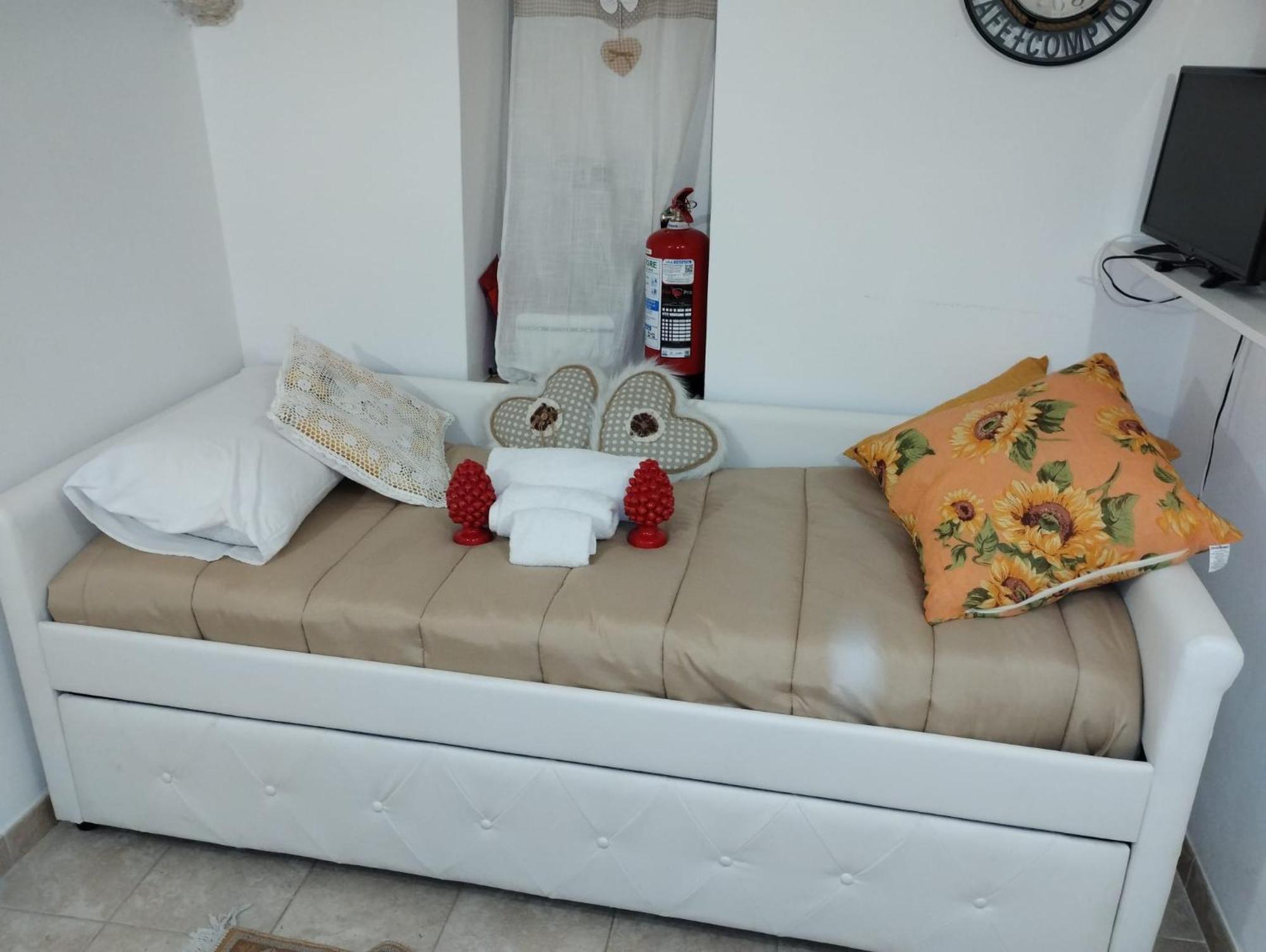 Al Bianco Nido White Stone Apt In มาร์ตินาฟรังกา ภายนอก รูปภาพ